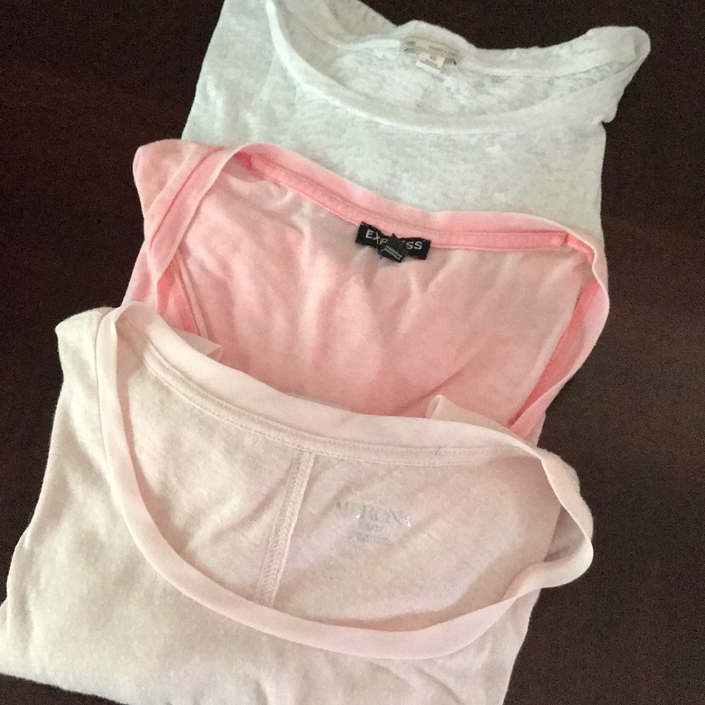 Bundle of 3 xs t-shirts